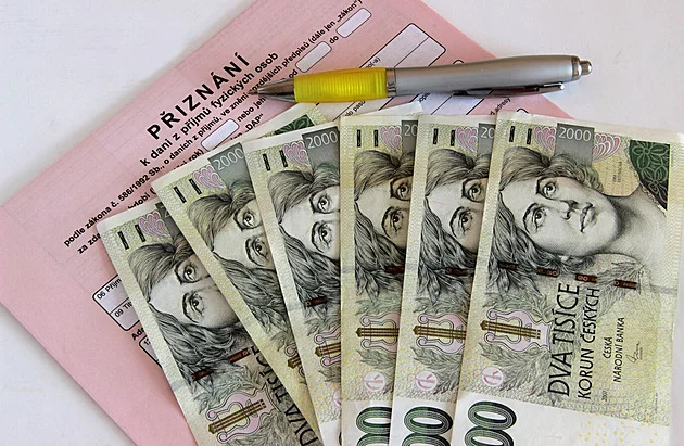 Pozor na březen, duben a květen. Kdy se letos platí daně z příjmů či nemovitosti