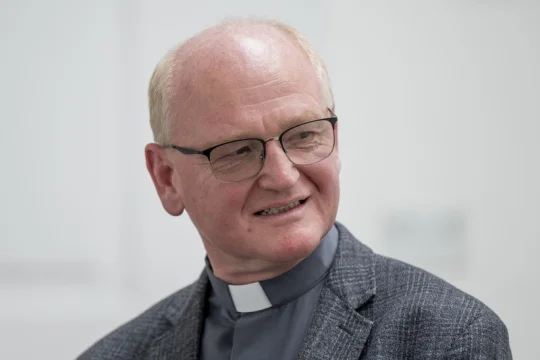 ÚS odmítl stížnost bývalého děkana Brože kvůli nucené správě teologické fakulty