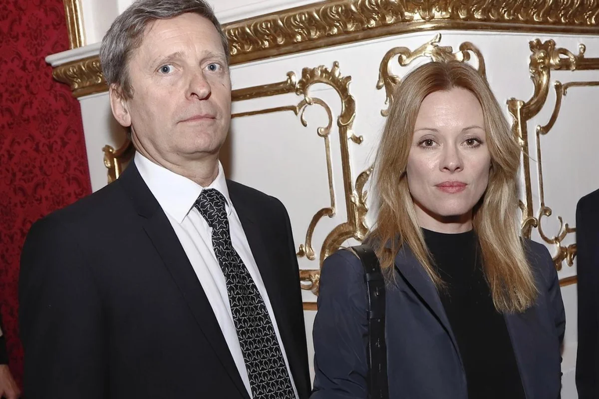 Rybová kdysi přebrala manžela Batulkové, nyní se totéž stalo jí. Prachaře ulovila o 30 let mladší kráska