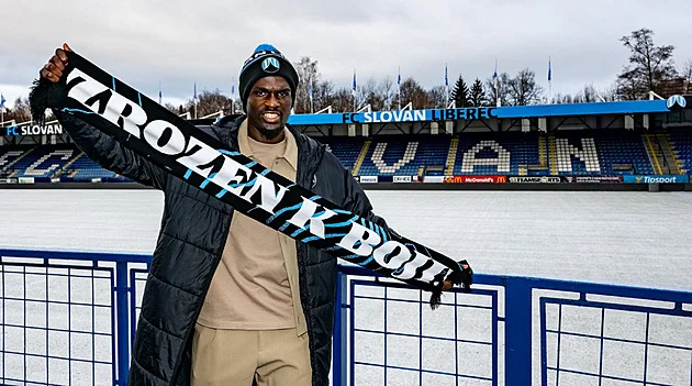 Dokonale zapadá, pochvalují si v Liberci nového obránce. Chci být lídr, říká Drakpe