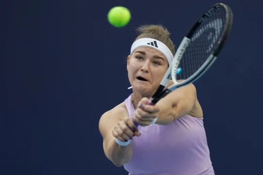 Muchová na úvod sezony zdolala v Brisbane po boji Tomljanovicovou