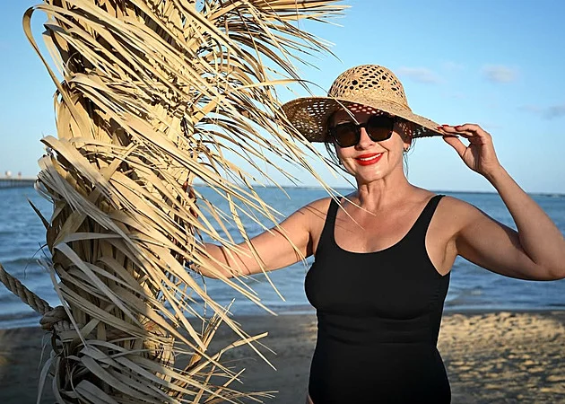 Dana Morávková vyzrála na současné extrémní mrazy: V Egyptě se sluní v plavkách