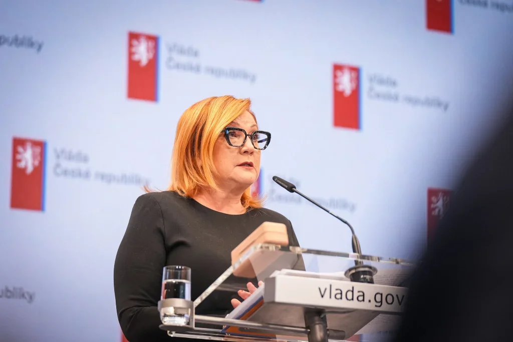 Státní rozpočet se loni sekl o 50 miliard, tvrdí Schillerová. V prosinci byl propad ještě vyšší