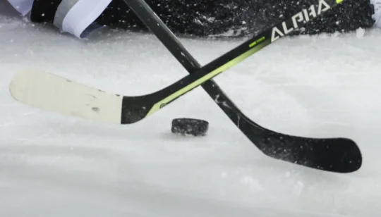 Hokejisté Slavie vyhráli v Chomutově a vládnou první lize už o 10 bodů