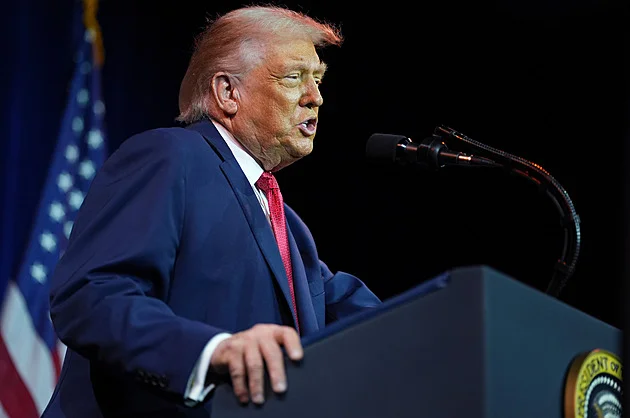 VIDEO: Trump zesměšňoval transgender vzpěračky. Melanii jeho výstupy vadí