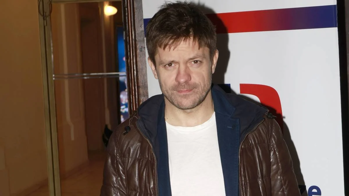 Jiří Mádl konečně našel lásku svého života. S jakými slavnými hvězdami českého showbyznysu chodil před ní?