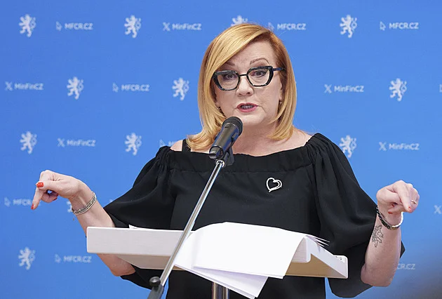 Vláda utrácela příliš. Nová to ale nezlepší, úspory nejsou priorita, varují analytici