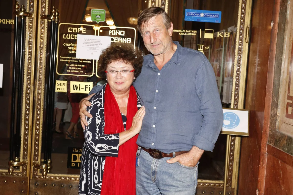 Václav Vydra slaví 70. Od první ženy utekl na Štědrý den, té druhé teď zdraví podlomila narkóza