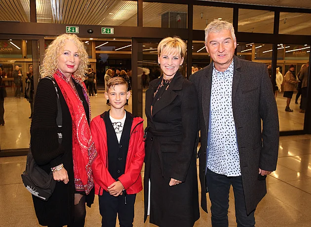 Nesvadba a Nálepková mají třetí vnouče. Pyšný děda se pochlubil fanouškům