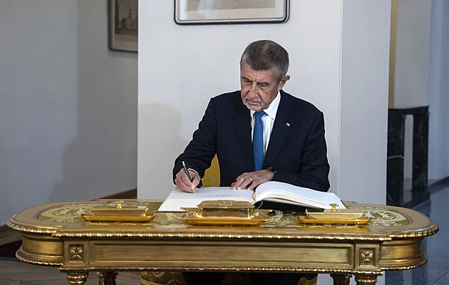 Babiš čeká s vložením Agrofertu do fondu na souhlasy ze zahraničí. Termín se blíží