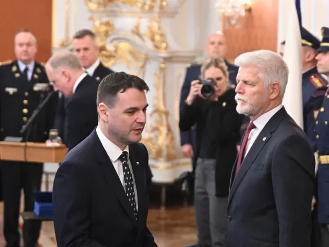 Hrad se ohradil vůči Macinkovi. Zpochybňování nestrannosti ústavních soudců je faul, říká Pavel