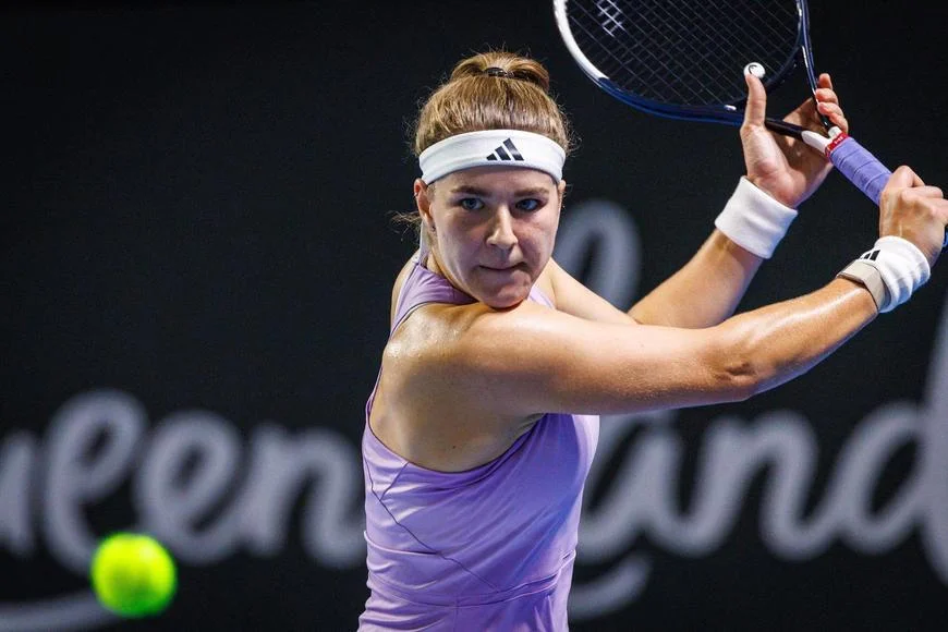 "Dokáže porazit všechny". Muchová v Brisbane udivuje kuriózním rekordem