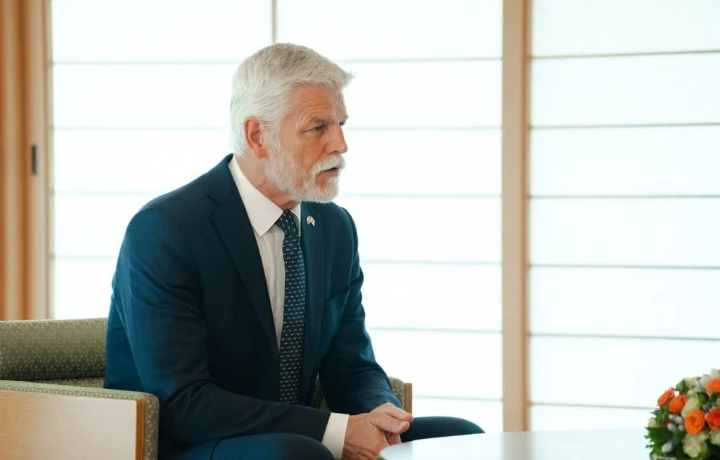 Politický faul. Prezident se ohradil proti zpochybňování ústavních soudců Motoristy