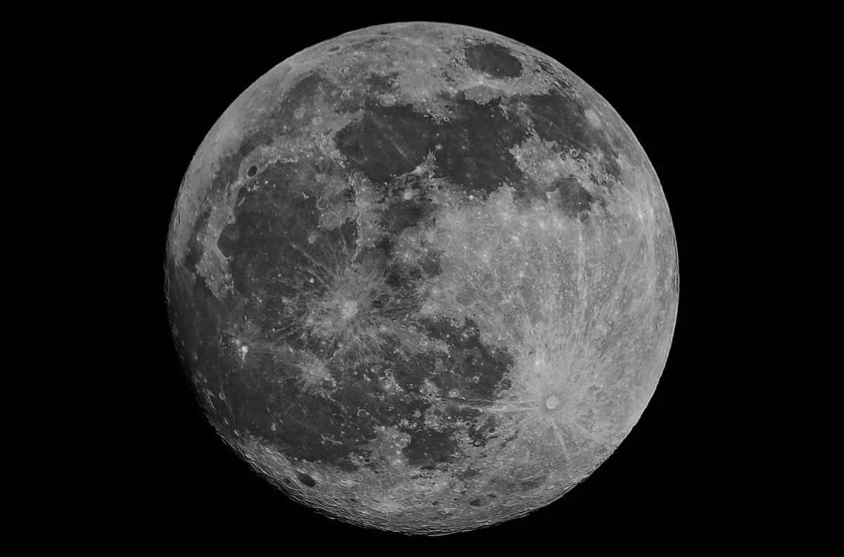 Šestihodinový den a drastické výkyvy počasí. Bez Měsíce by Země byla jen neobyvatelnou centrifugou