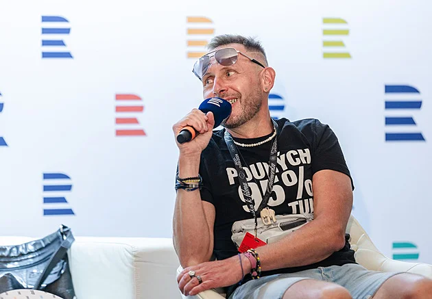 Takhle zvládá extrémní mrazy Jan Tuna: Z rozpálené sauny nahý rovnou do sněhu!