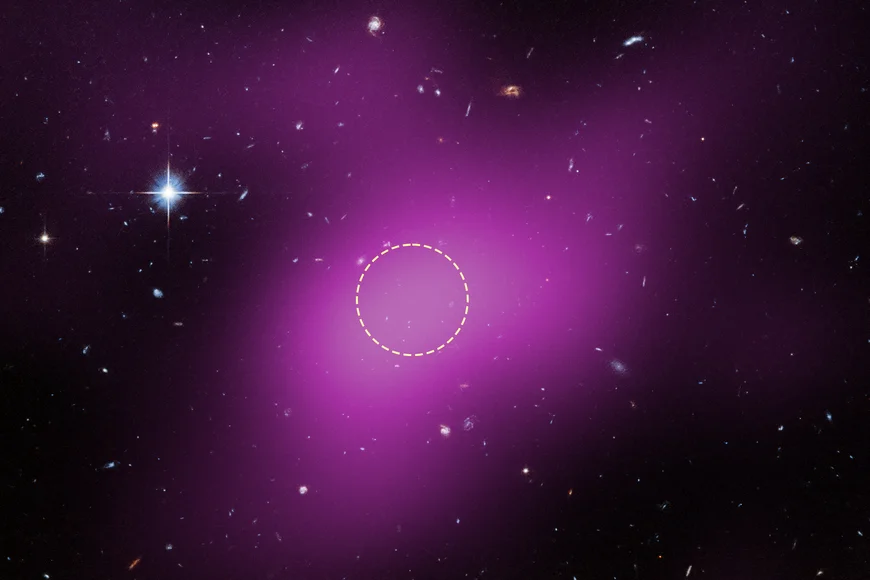 Něco takového nemělo existovat. Vědci objevili mrtvou galaxii, po hromadě ji drží temná hmota