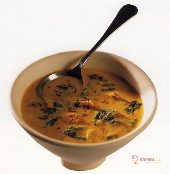 Kokosová polévka s batáty a špenátem