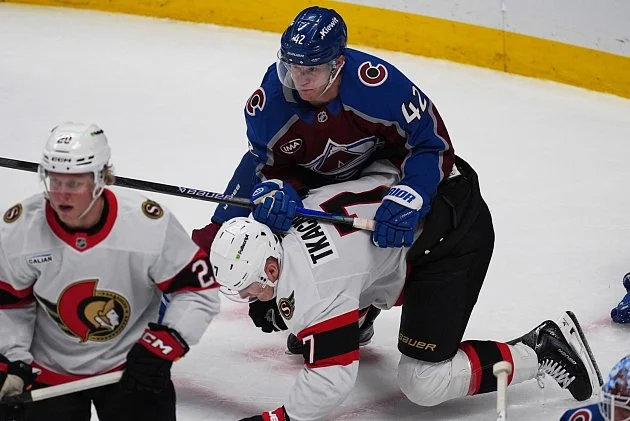 Colorado řádilo, Nečasův parťák připomněl Howea. Táta mu fandil při rvačce