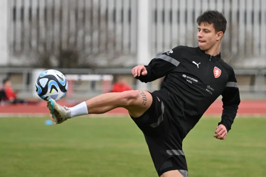 Hložek je znovu mimo hru, na tréninku Hoffenheimu si poranil lýtko