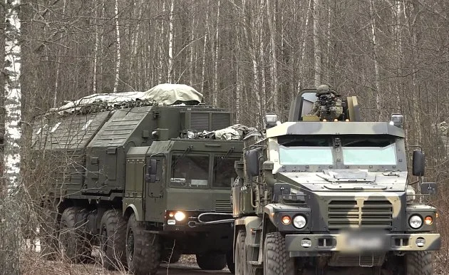 V noci jsme na Ukrajinu zaútočili raketou Orešnik, říká Moskva. Šlo o odplatu