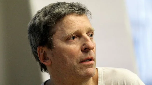 Jako štvaná zvěř: David Prachař čelí po rozchodu s Lindou Rybovou vlně kritiky