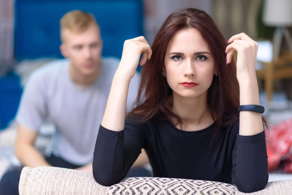 Proč je partner zničehonic odtažitý? Ne vždy za tím hledejte nevěru