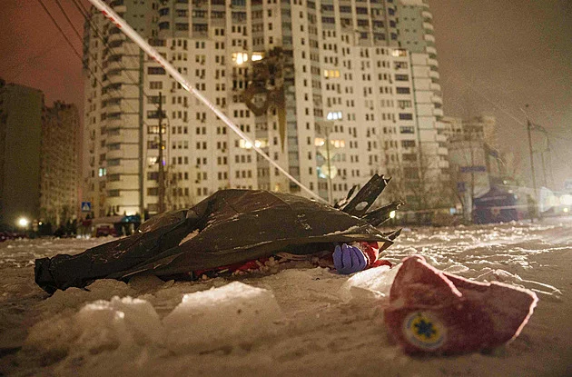 Kvůli masivním útokům na Kyjev se v pondělí mimořádně sejde Rada bezpečnosti OSN