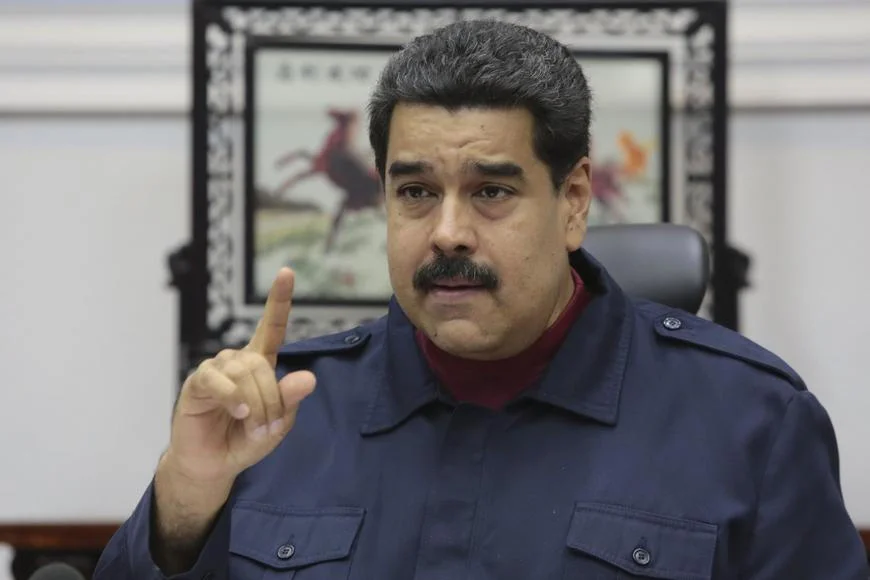 Jsme v pořádku a jsme bojovníci, vzkázal Maduro. Venezuela ho chce zachránit