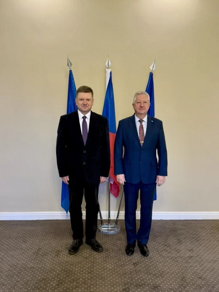 Okamura má na obraně už druhého klíčového muže. Loajálního exposlance Vícha