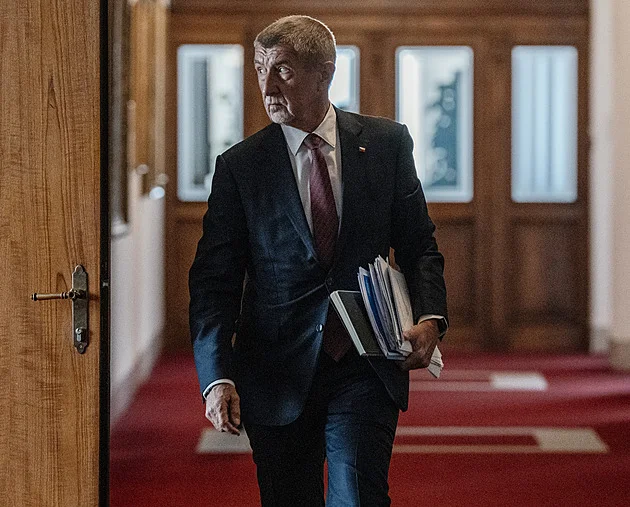 Babiš prozradil detaily muniční iniciativy. Ten člověk neví, co dělá, zuří Fiala