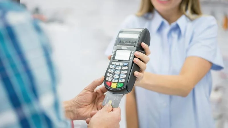 Máma nás pozvala na rodinný oběd. Problém nastal, když měla zaplatit