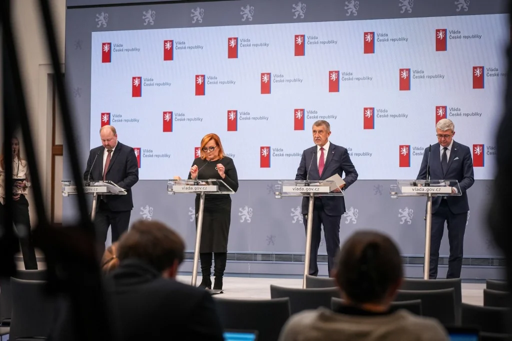 Přes 100 milionů a elektronický spis nikde. Hasíme havárii, říká Tejc