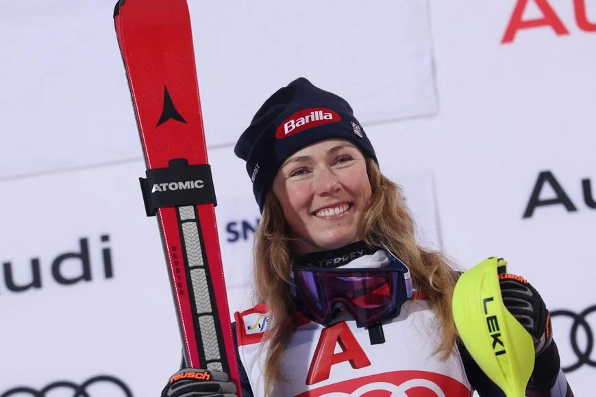 Absolutní fenomén. Shiffrinová si pod světly ve Flachau připsala 107. vítězství