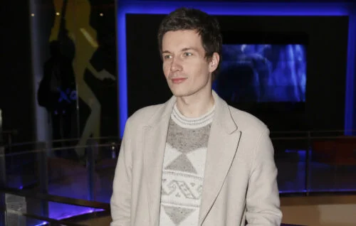 Herec Dan Krejčík se vážně zranil na ledu. Ukázal fotku plnou krve