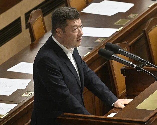 Okamuru se opozici odvolat nepodařilo. Podpořilo ho všech 108 poslanců koalice