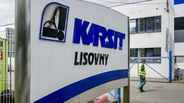 Obrat v rodinné sáze skupiny Karsit. O výrobní závod se v ostré bitvě přetahují někdejší spojenci, majitelku hledá policie - Podnikání HN.cz článek na Media24.cz