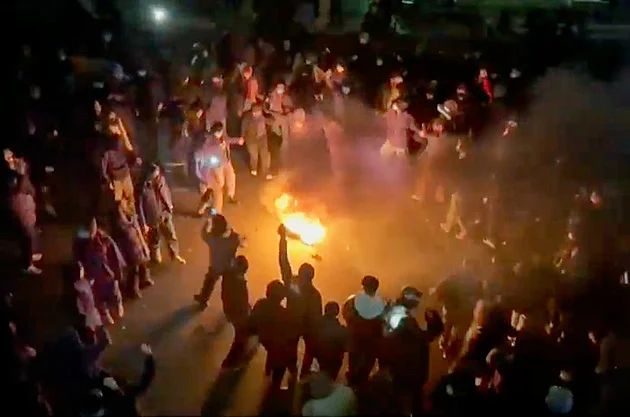 „Okamžitě opusťte Írán.“ USA vyzvaly své občany v zemi k evakuaci