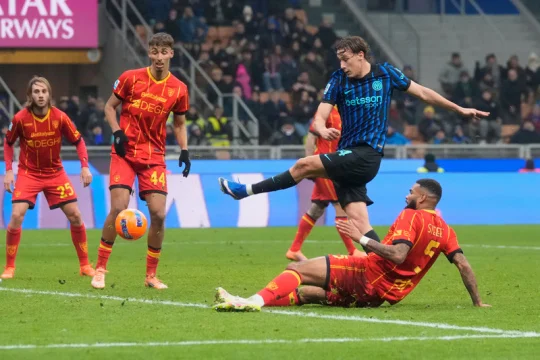 Fotbalisté Neapole hráli s Parmou 0:0 a v Serii A potřetí za sebou remizovali