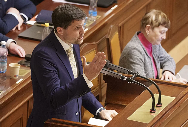 Hladík napodoboval Klause. V jájínkovství nejste tak dokonalý, řekl Macinkovi