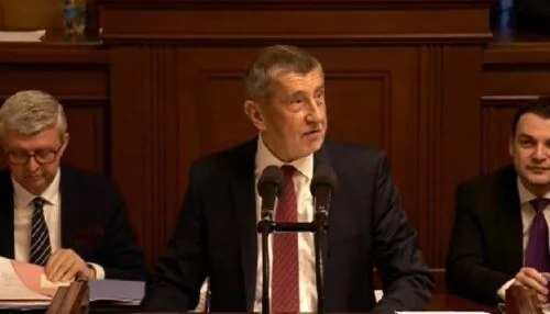 Babiš se ostře pustil do Pirátů. Bartoš na něj reagoval: Prosím vás, neslintejte nám na Pirátky