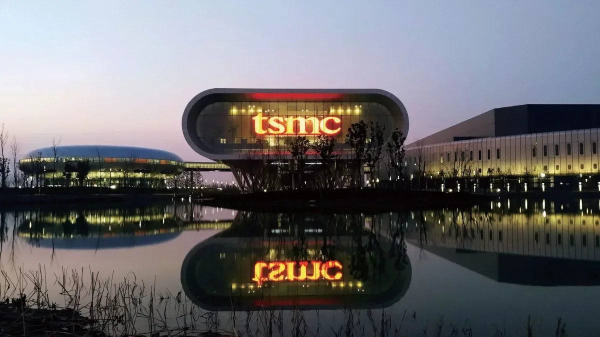 Tchajwanská TSMC se chlubí rekordním ziskem díky poptávce po AI čipech