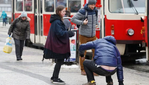 Pozor, bude to klouzat. Inverze o víkendu přinese námrazu, pak přijde tuhý mráz