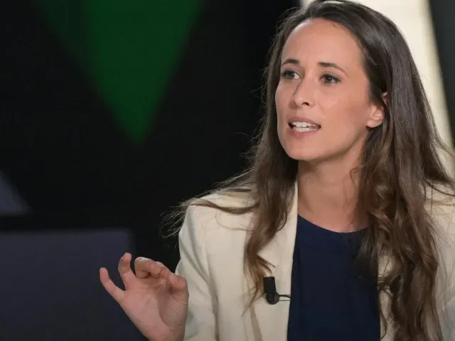 Radikální levice předložila v parlamentu rezoluci o vystoupení Francie z NATO - Politika Echo24.cz článek na Media24.cz