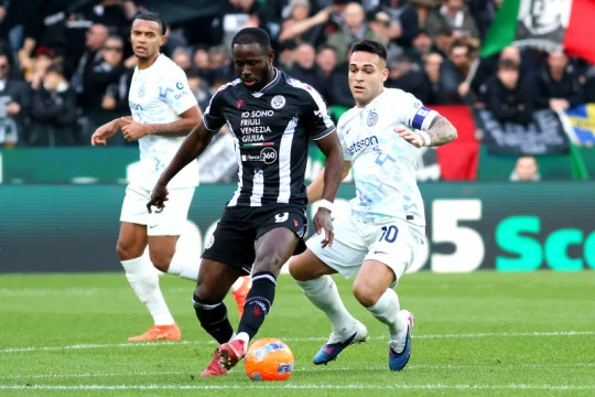 Lídr italské ligy Inter zvítězil díky gólu kanonýra Martíneze v Udine 1:0