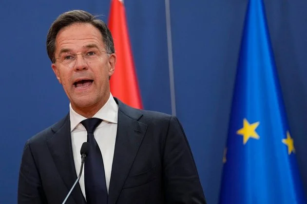 Šéf NATO Rutte telefonoval s Trumpem o Grónsku. EU zvažuje mimořádný summit