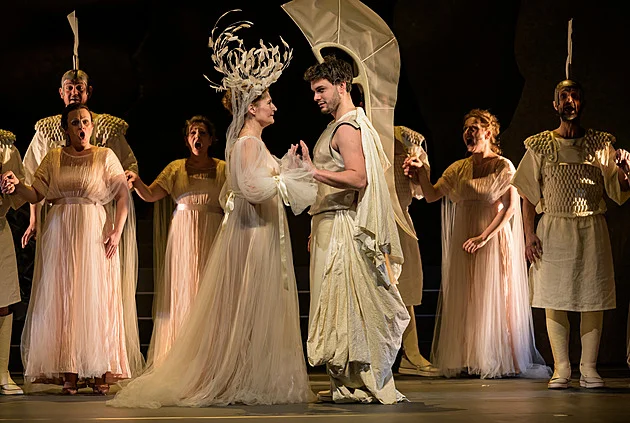 RECENZE: Dido a Aeneas mezi Aztéky. Když barokní opera připomíná sendvič