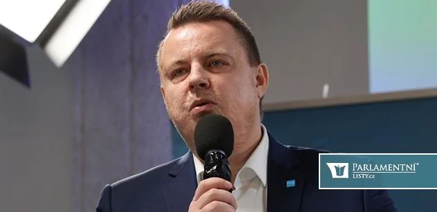 Zaslouží poslankyně Demetrashvili nafackovat? Rajchlovo přání vyvolalo křik