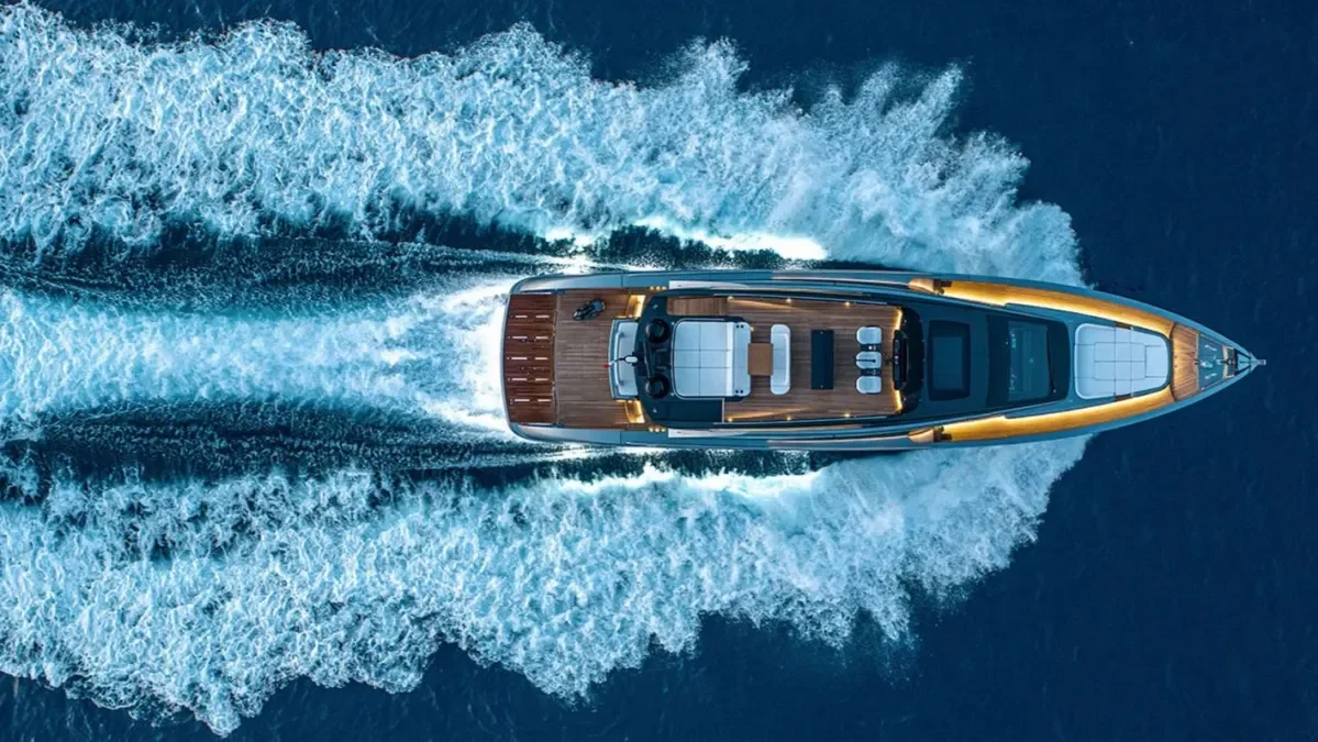 Skupina Karla Komárka posiluje v Itálii. KKCG Maritime chce zvýšit podíl ve výrobci jachet Ferretti