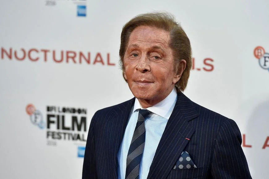 Ve věku 93 let zemřel italský návrhář Garavani. Založil módní značku Valentino