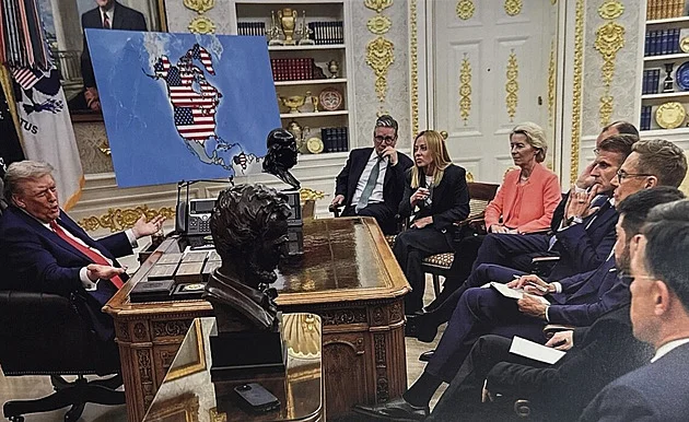 Dánové jsou podle Trumpa skvělí lidé. Ale Grónsko neochrání, trvá na svém